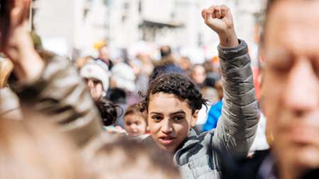 de-simulacao-legislativa-ao-engajamento-civico-precoce-cultivando-mentes-jovens-para-a-mudanca-social-ibrale